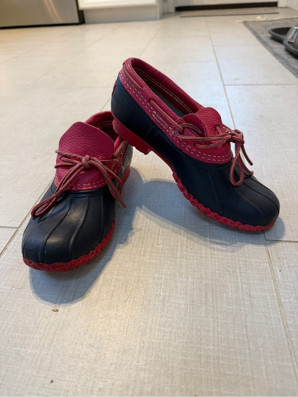 VINTAGE L.L. Bean Navy and Pink Duck Boots for Women- PREPPY size 7 - Picture 2 of 13